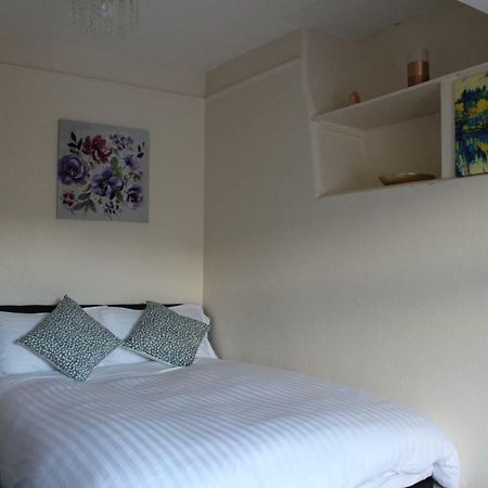 John St Town House - Self Catering - Guesthouse Style - Great Value Family And Double Rooms Workington Exterior foto